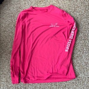 Long sleeve Vineyard Vines t-shirt.